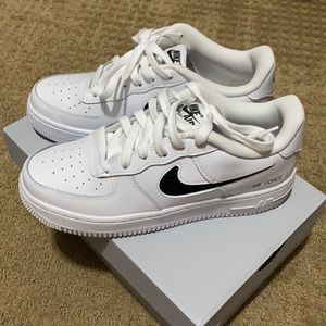 NIKE Air Force 1 ‘07 Sneakers Vintage